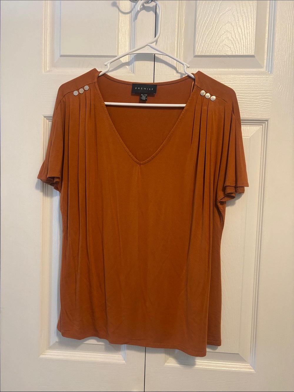 Premise Rust/Mustard V-Neck Short Sleeve Top with Shoulder Button Detail
